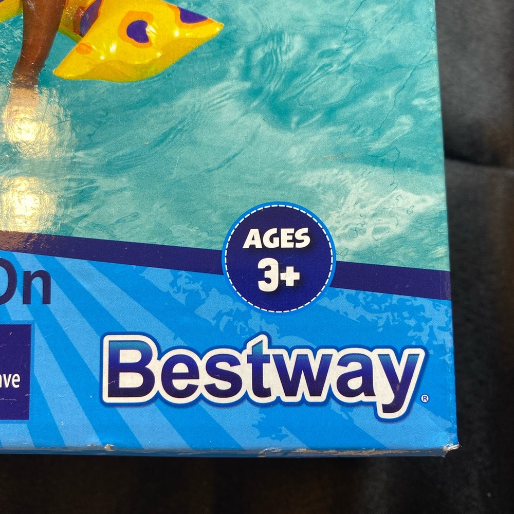 NIB H2OGO! Splashin' Salamander Ride-On, an inflatable pool float - Picture 3 of 4